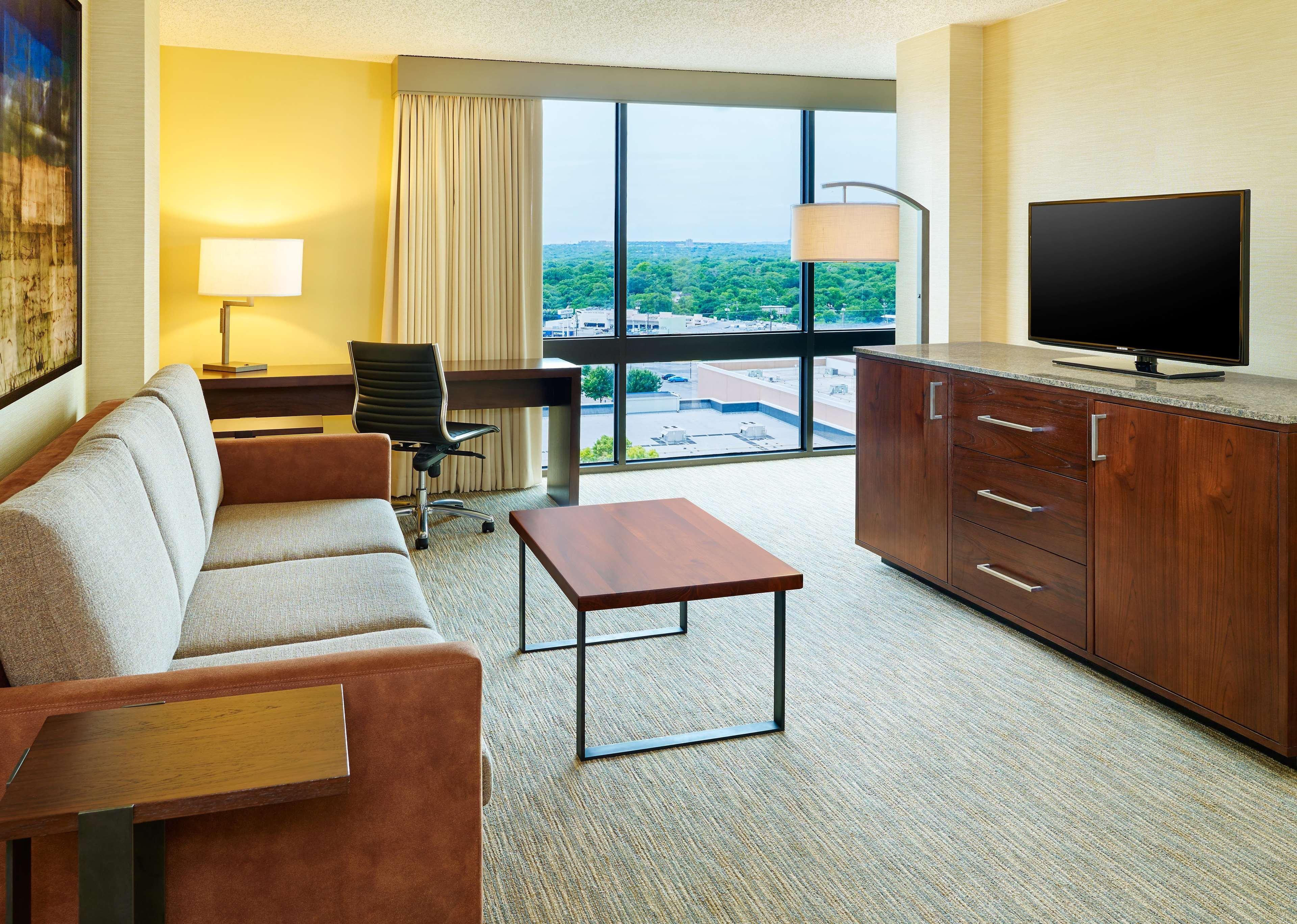 Hotel Doubletree By Hilton San Antonio Airport Extérieur photo