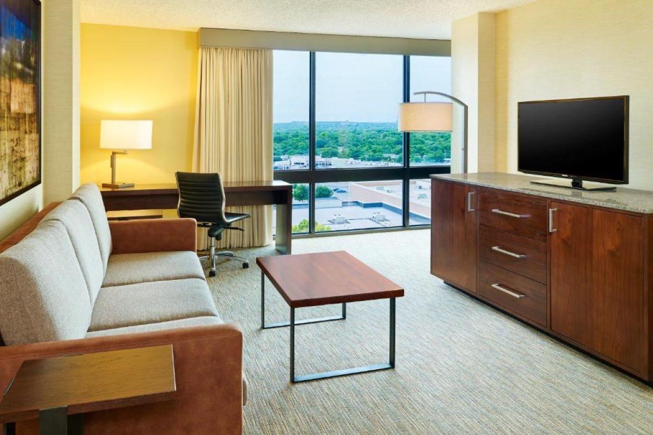 Hotel Doubletree By Hilton San Antonio Airport Extérieur photo