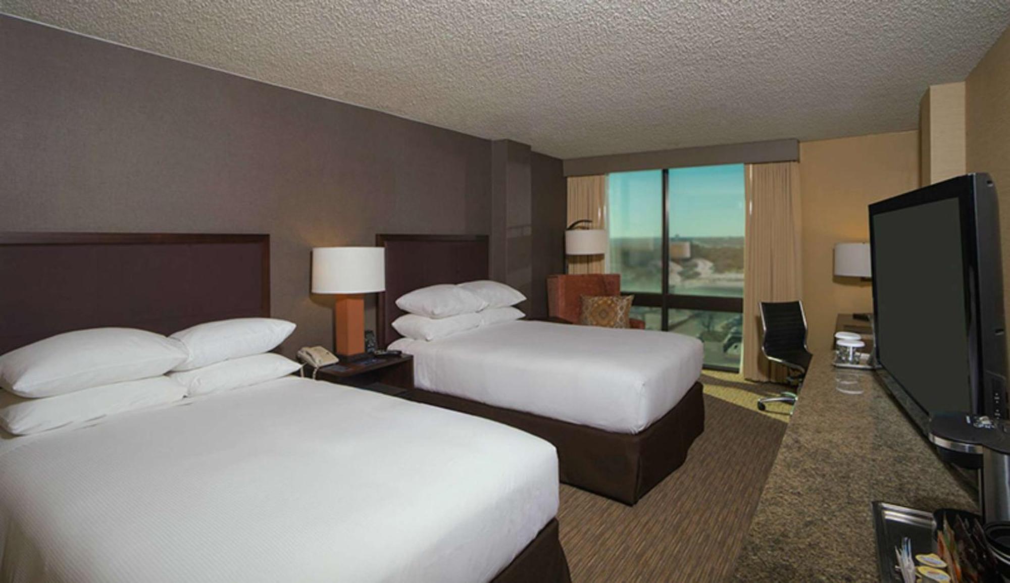 Hotel Doubletree By Hilton San Antonio Airport Extérieur photo