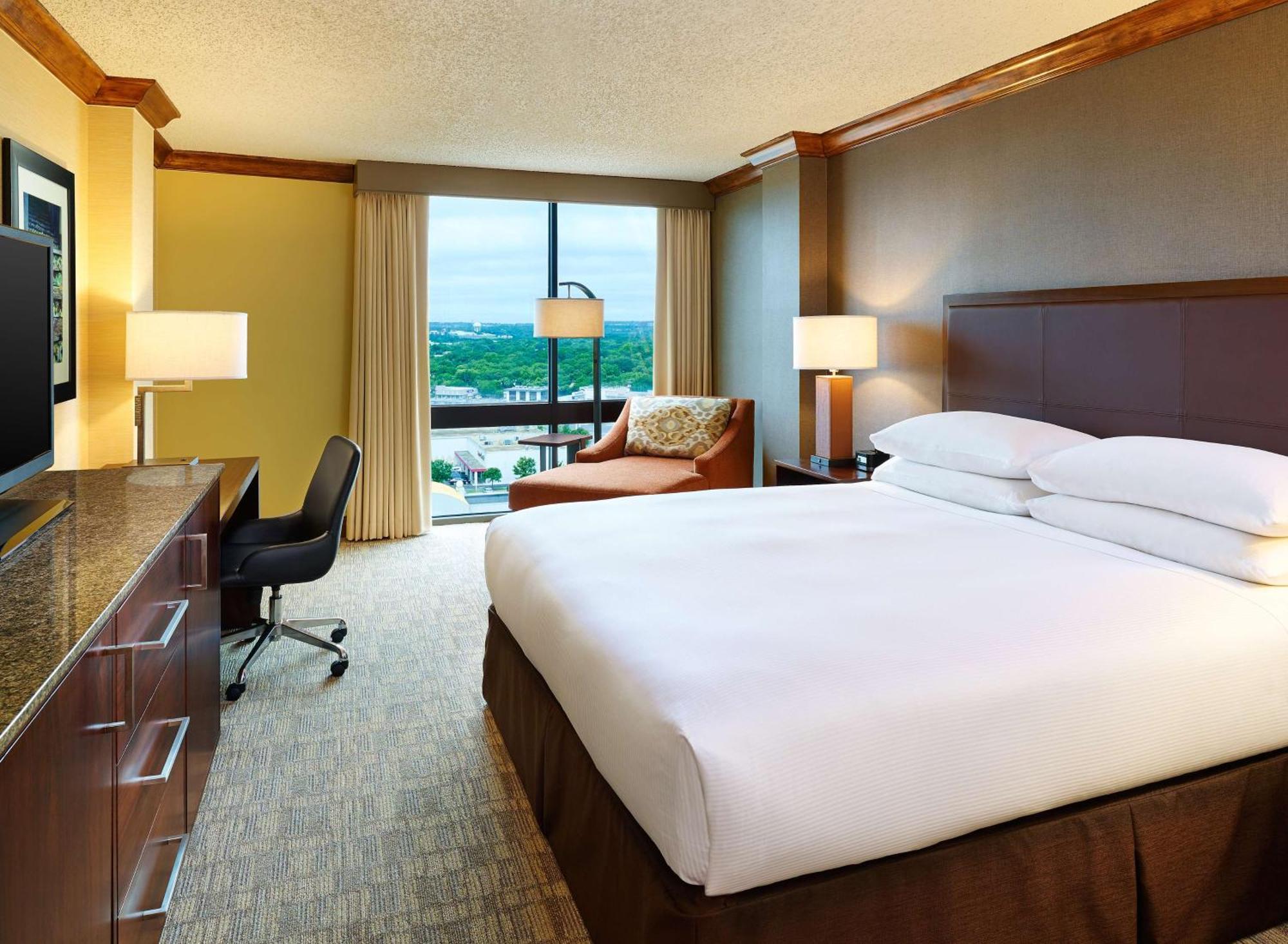 Hotel Doubletree By Hilton San Antonio Airport Extérieur photo